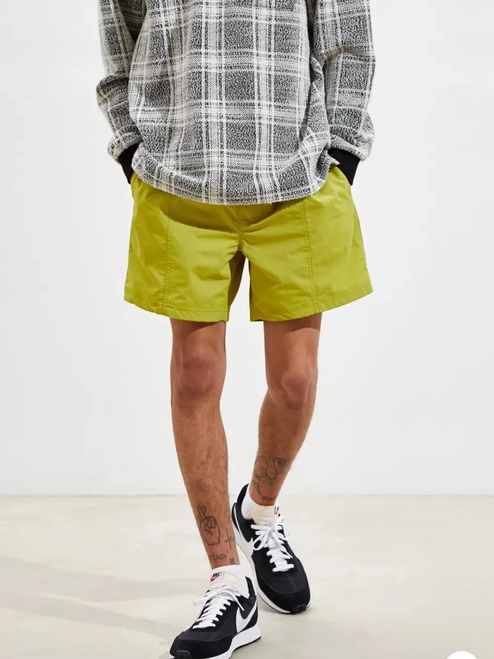 UO mens volley short, XL . NWOT